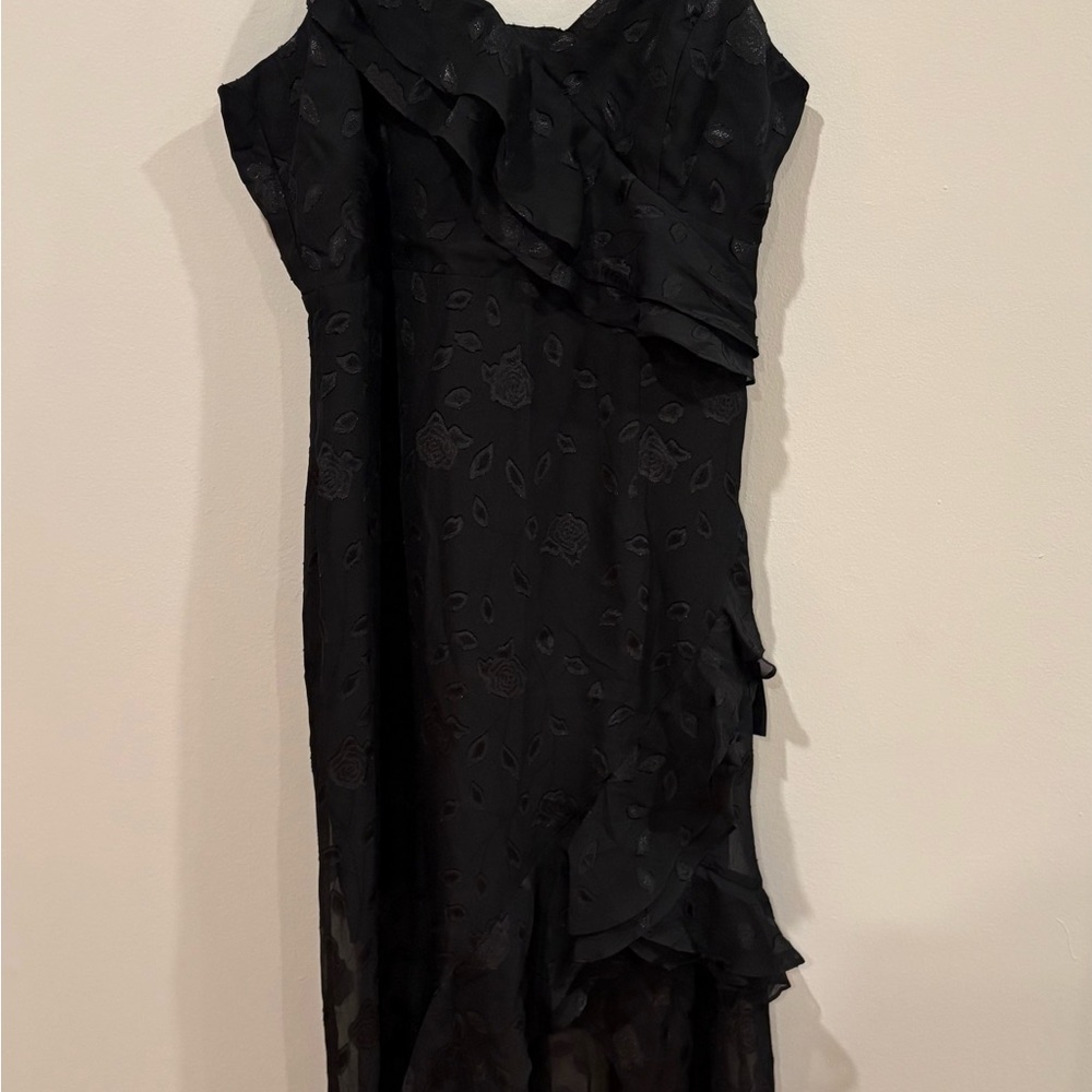 Lulu's Classic Black Dress